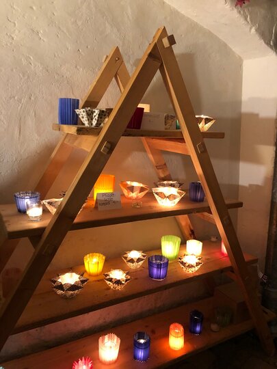 Kerzenleuchter auf dem Weihnachtsmarkt vom Weltladen Füssen