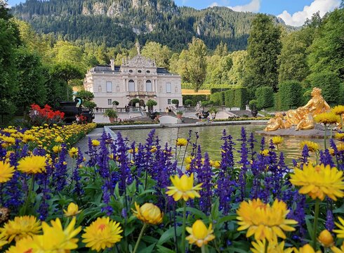 Blick auf Schloss Linderhof