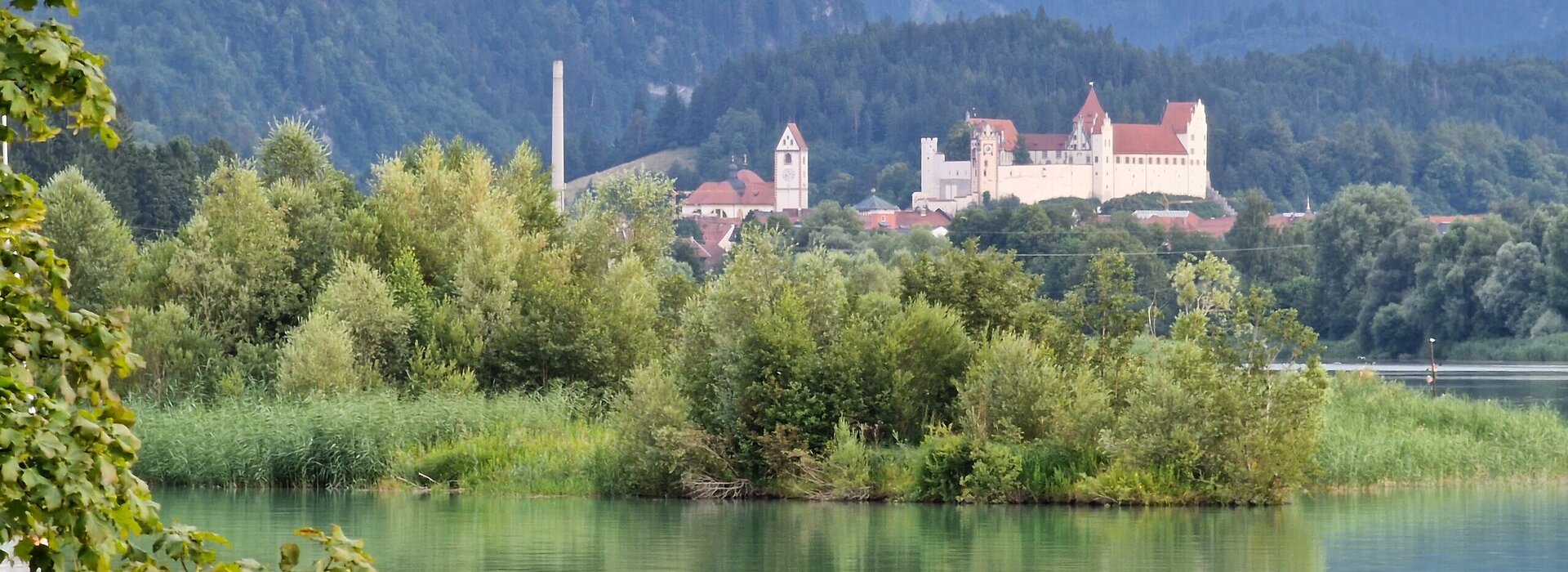 Blick über den Forggensee auf Füssen