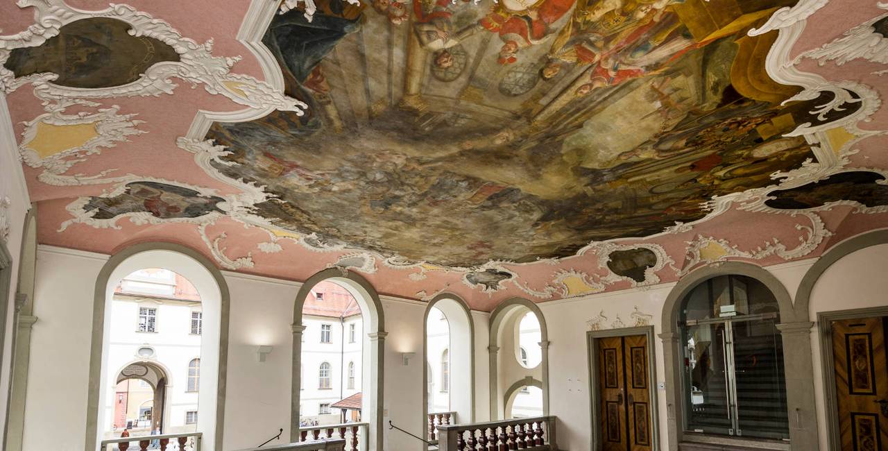 Innenraum im Kloster St. Mang in Füssen im Allgäu