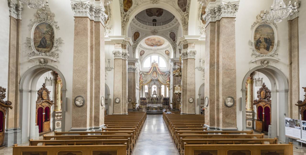 Innenansicht der Kirche St. Mang in Füssen