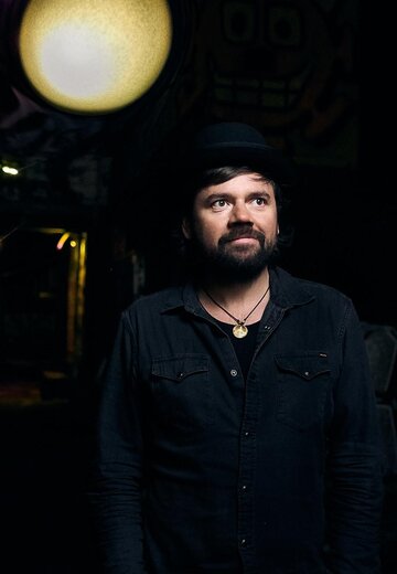 Veranstaltungsbild: Tom Hauser & Band live - "Ab Richtung Mond"